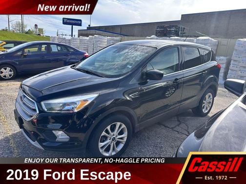 Agate Black Metallic 2019 Ford Escape SE
