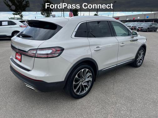 Pearl Metallic 2023 Lincoln Nautilus Reserve