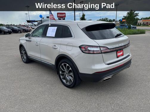 Pearl Metallic 2023 Lincoln Nautilus Reserve