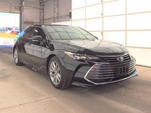 Midnight Black Metallic 2021 Toyota Avalon Hybrid XLE Plus