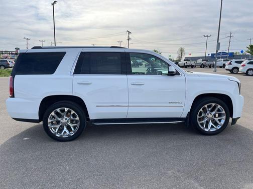 Summit White 2019 GMC Yukon Denali
