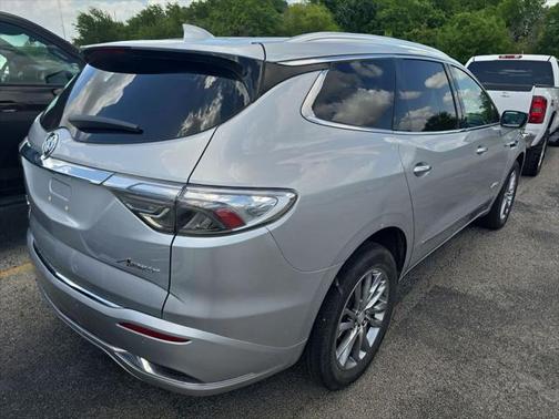 2022 Buick Enclave FWD Avenir