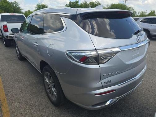 2022 Buick Enclave FWD Avenir