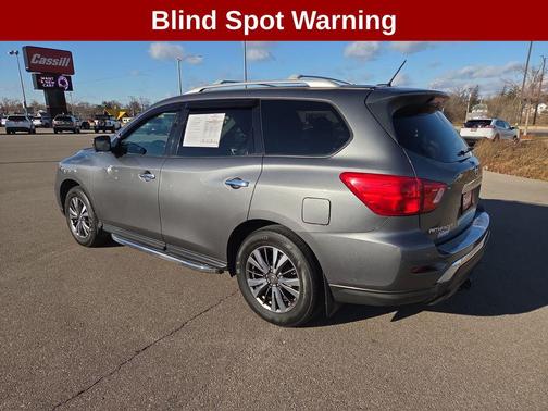 2018 Nissan Pathfinder SL