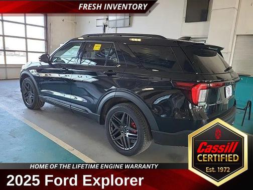 Black Metallic 2025 Ford Explorer ST-Line