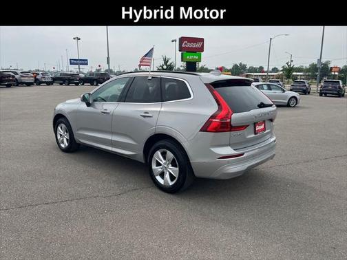 2022 Volvo XC60 Momentum