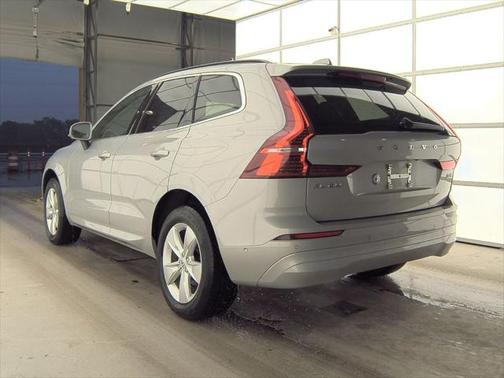 2022 Volvo XC60 Momentum