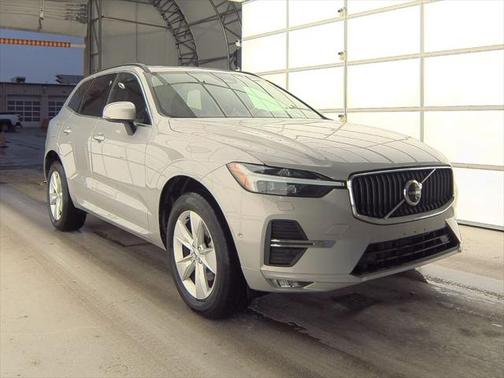 2022 Volvo XC60 Momentum