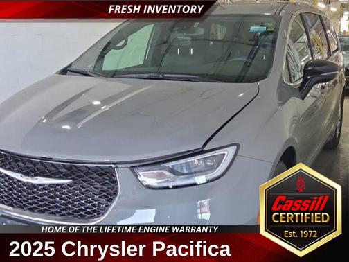 Ceramic Gray Clearcoat 2025 Chrysler Pacifica L