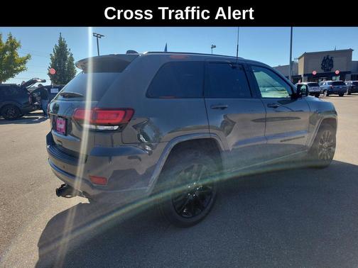 2022 Jeep Grand Cherokee Altitude