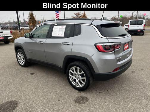 2024 Jeep Compass Latitude Lux