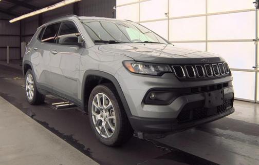 2024 Jeep Compass Latitude Lux