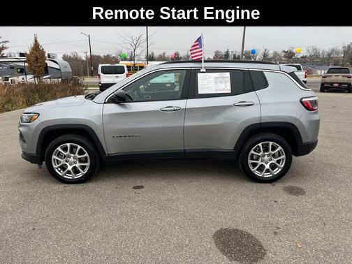 2024 Jeep Compass Latitude Lux