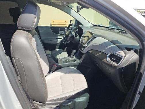Silver Ice Metallic 2019 Chevrolet Equinox Premier w/2LZ