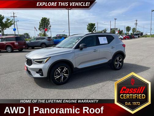 Gray 2023 Volvo XC40 B5 Plus Dark Theme