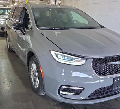 Ceramic Gray Clearcoat 2025 Chrysler Pacifica L