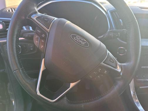 Black Metallic 2019 Ford Edge Titanium