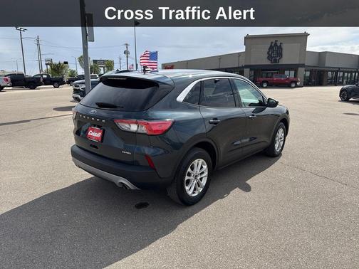 Blue Metallic 2022 Ford Escape SE