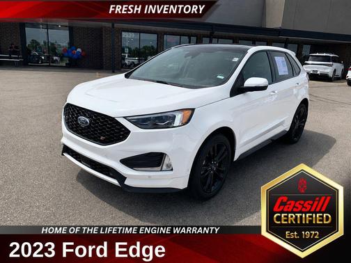 White Metallic 2023 Ford Edge ST