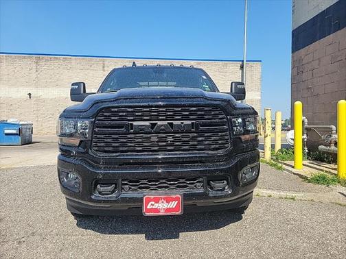 2024 RAM 3500 Big Horn Crew Cab 4x4 8' Box