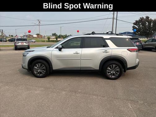 2024 Nissan Pathfinder SV FWD