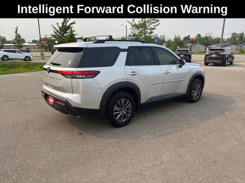 2024 Nissan Pathfinder SV FWD