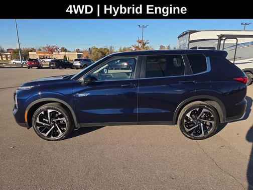2023 Mitsubishi Outlander PHEV SE S-AWC