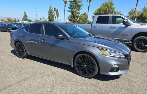 2022 Nissan Altima SR FWD