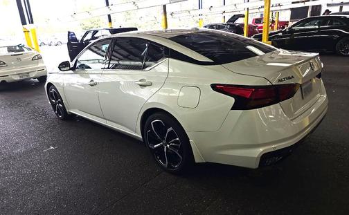 Pearl White Tricoat 2025 Nissan Altima SR FWD