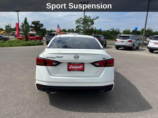 Pearl White Tricoat 2025 Nissan Altima SR FWD