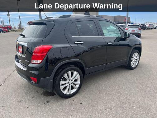 Mosaic Black Metallic 2019 Chevrolet Trax Premier