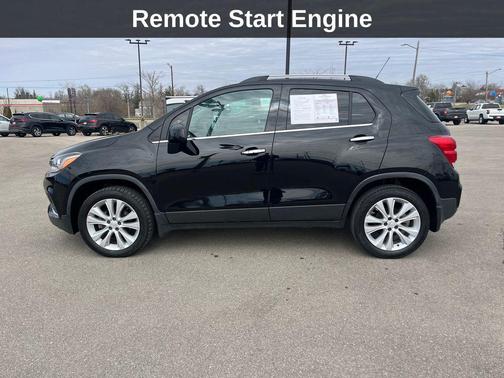 Mosaic Black Metallic 2019 Chevrolet Trax Premier