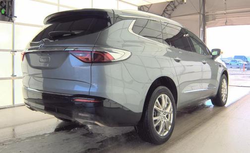 2023 Buick Enclave Essence AWD
