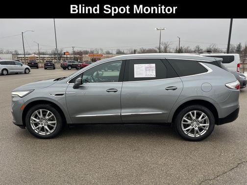 2023 Buick Enclave Essence AWD