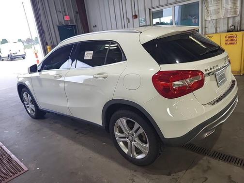 White 2017 Mercedes-Benz GLA 250 Base