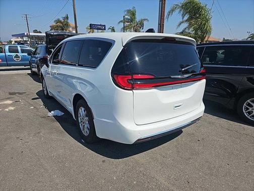 2025 Chrysler Pacifica L