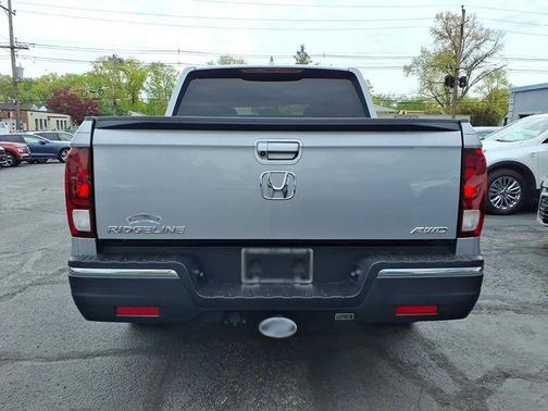 Lunar Silver Metallic 2019 Honda Ridgeline Sport