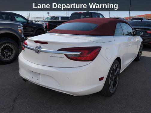 Summit White 2019 Buick Cascada Premium