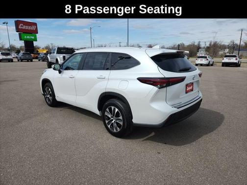 2025 Toyota Highlander Hybrid XLE