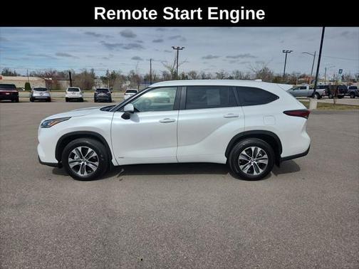 2025 Toyota Highlander Hybrid XLE