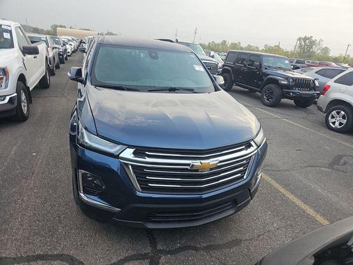 2023 Chevrolet Traverse LT Leather