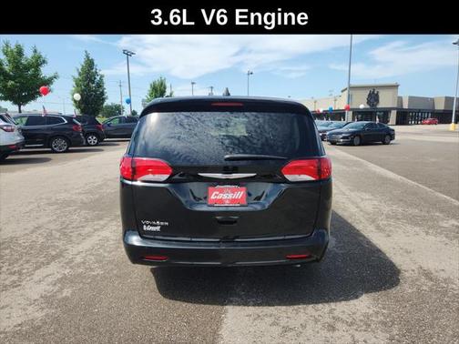 2023 Chrysler Voyager LX