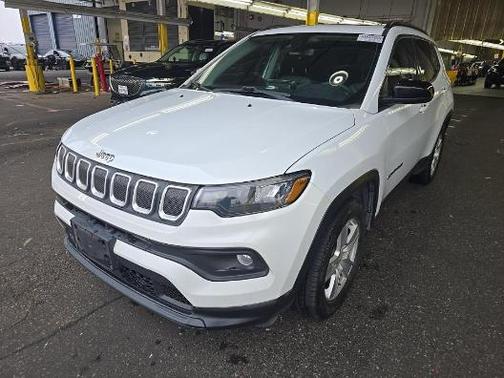 Bright White Clearcoat 2022 Jeep Compass Latitude