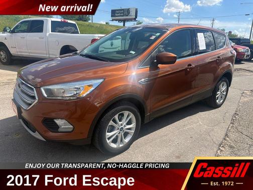 Canyon Ridge Metallic 2017 Ford Escape SE