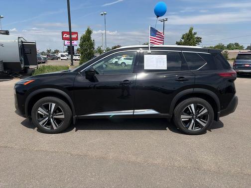 Super Black 2023 Nissan Rogue SL