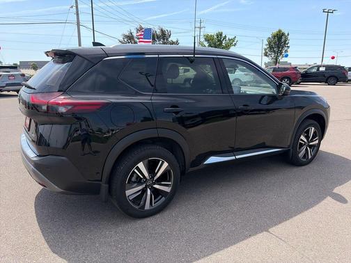 Super Black 2023 Nissan Rogue SL