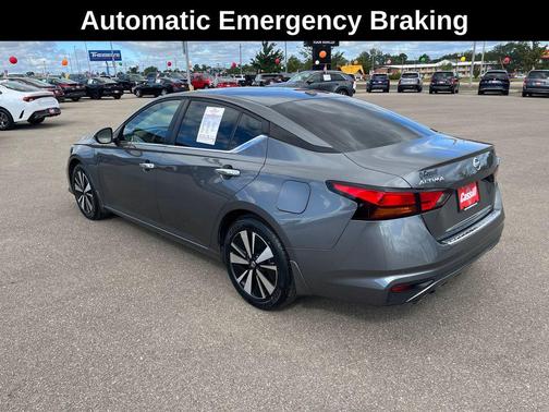 2021 Nissan Altima 2.5 SV