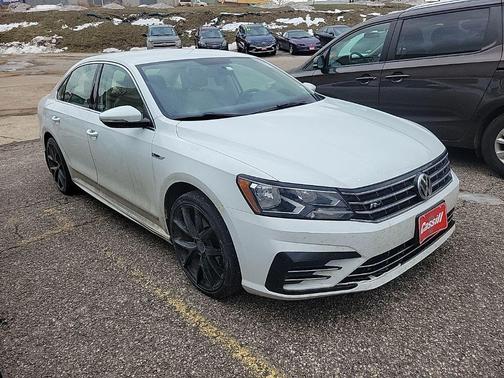 2017 Volkswagen Passat 1.8T R-Line w/Comfort