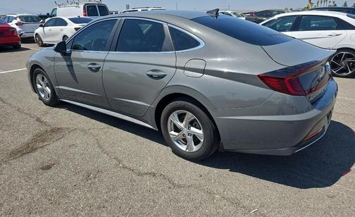 2022 Hyundai SONATA SE