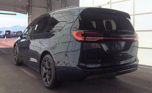 Fathom Blue Pearlcoat 2025 Chrysler Pacifica Limited